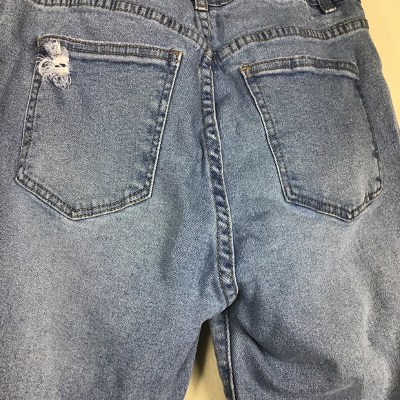 High 90s High Waist Jeans. - Picture 6 of 6